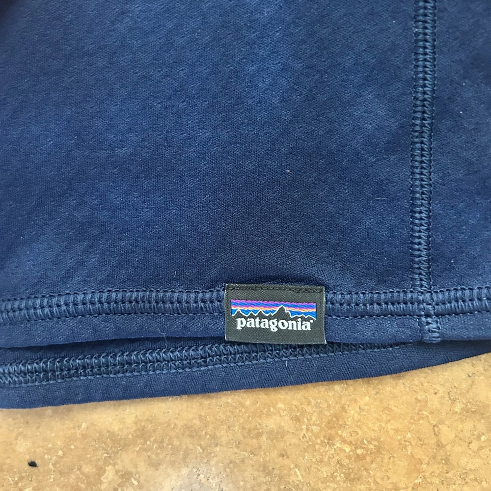 Patagonia Women’s Baselayer Blue Midweight Shirt size M - Picture 4 of 6